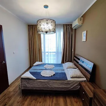 Europroperties Golden Line Апартамент *