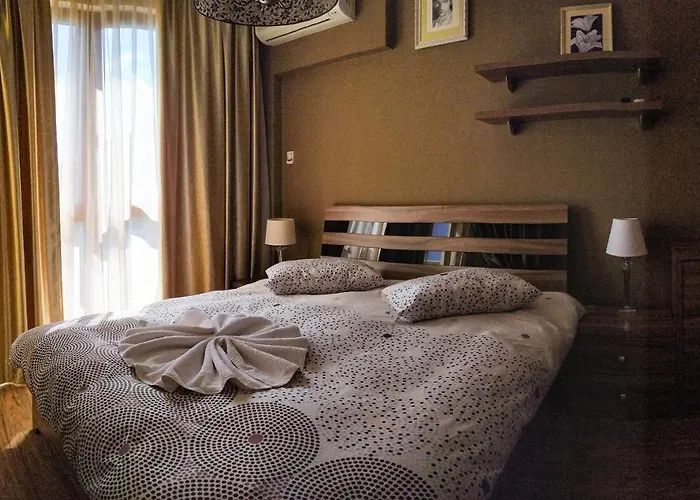 Europroperties Golden Line Aranyhomok