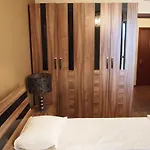 Europroperties Golden Line Apartment *