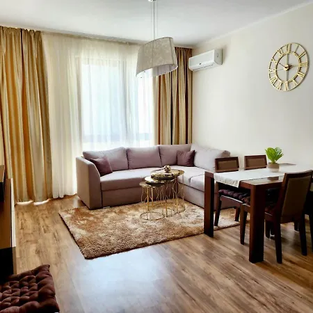 Europroperties Golden Line Lejlighed *