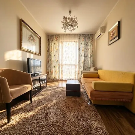 Europroperties Golden Line דירה