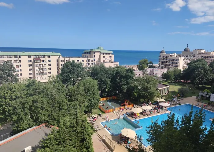 Europroperties Golden Line Appartamento *